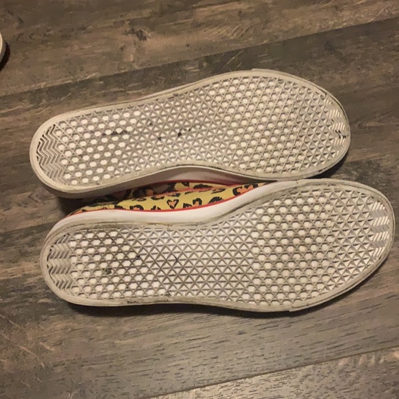 Disney Minnie Mouse Cheetah Print loafers- Size 8 - Picture 6 of 7